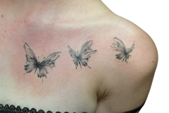 motyle-tatuaz-pod-obojczykiem