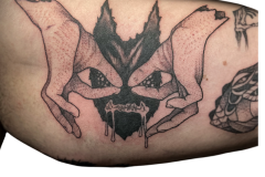 tatuaz-w-stylu-sketch-na-bicepsie-w-stylu-dotwork-sketch